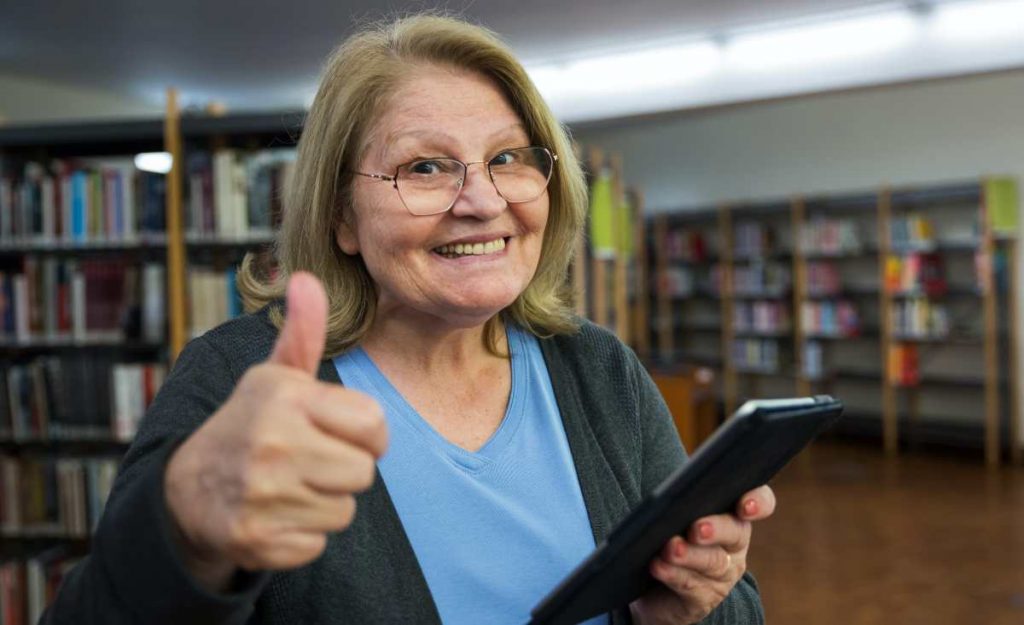 In pensione a 56 anni di età