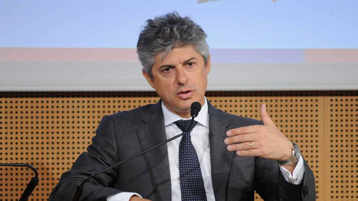 Il percorso professionale e la carriera di Marco Patuano