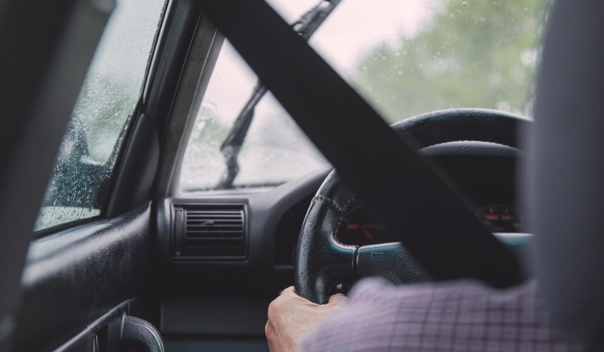 Multa auto ricevuta via Pec, è valida? Come funziona e dettagli