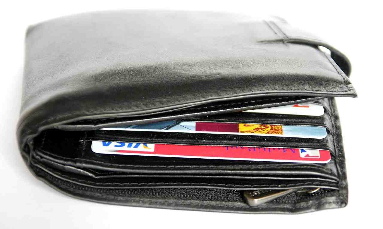 Carte di credito in un portafoglio