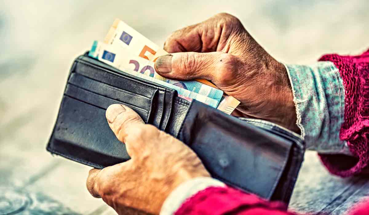 Pensioni minime e aumenti, la richiesta: saliranno a 650€ dal 2023?