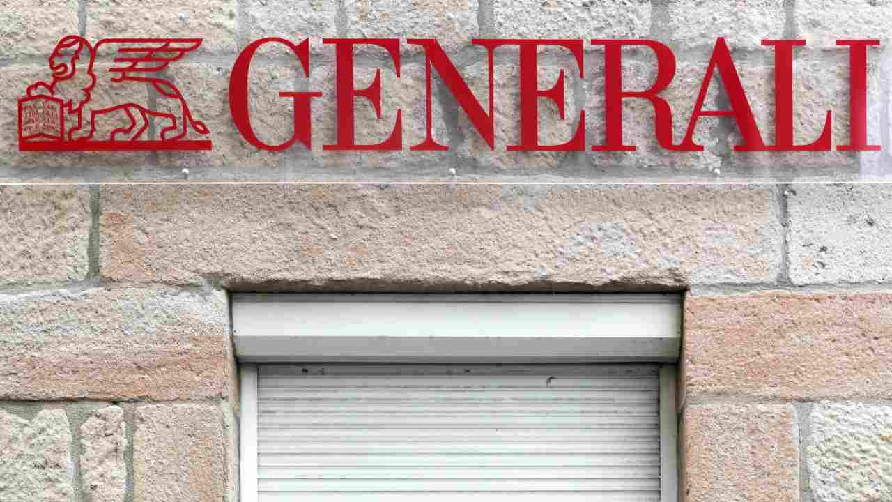 Generali, ammette la sconfitta e punta ai fondi esteri per il futuro di 63 miliardi di titoli di Stato