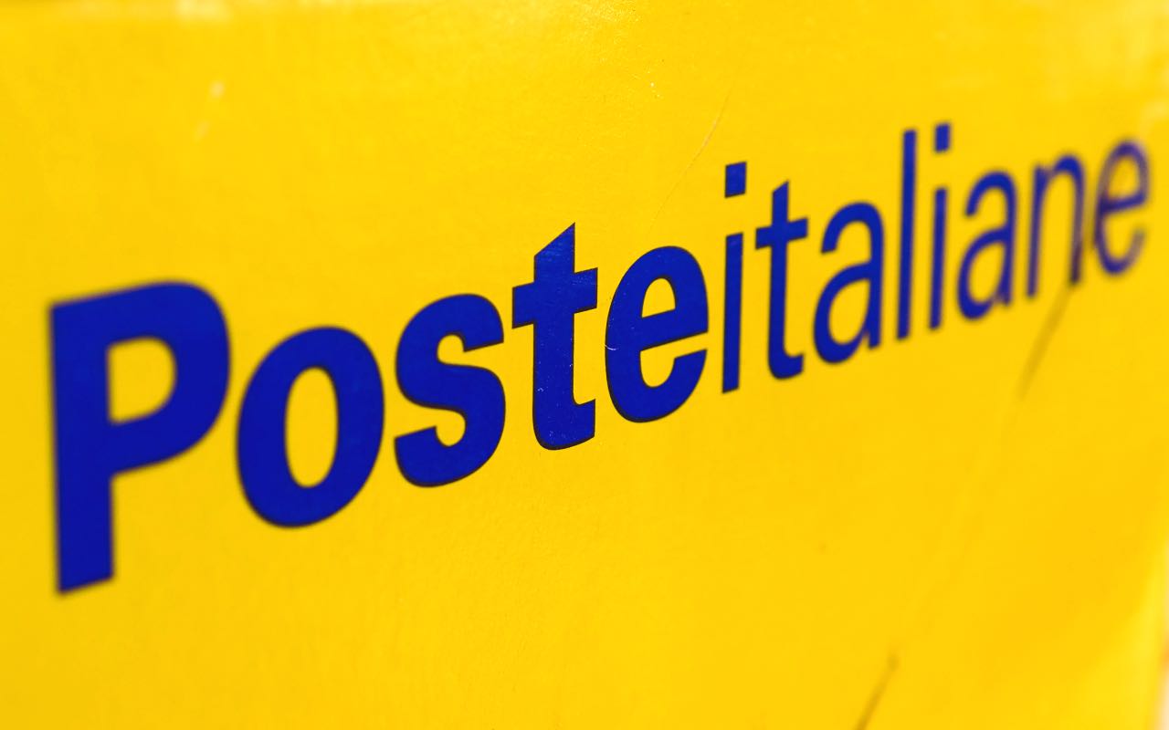 Poste Italiane, parte l'offerta luce e gas per dipendenti e pensionati: dettagli