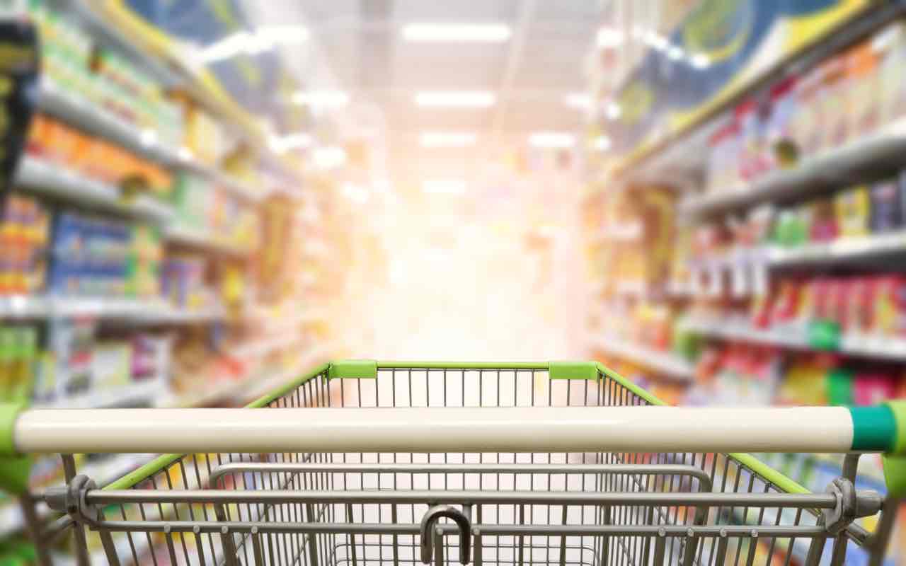 Spesa al supermercato: occhio a questi aspetti, in molti non ci pensano