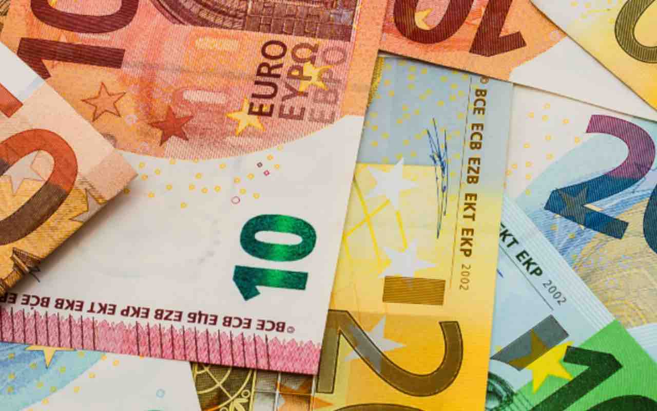 Bonus Sar, Sostegno al reddito: 780/1000€, a chi spetta, domande, requisiti