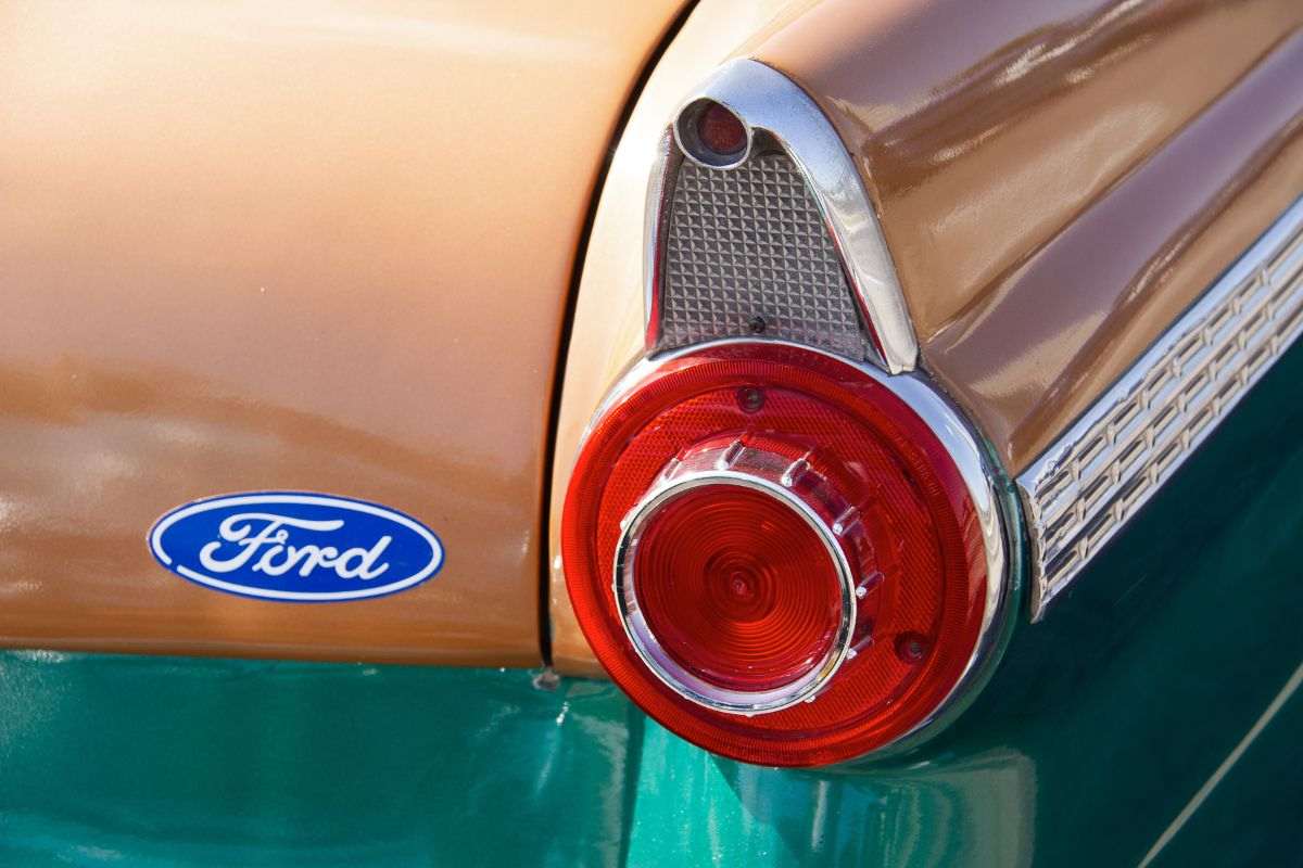Auto Ford