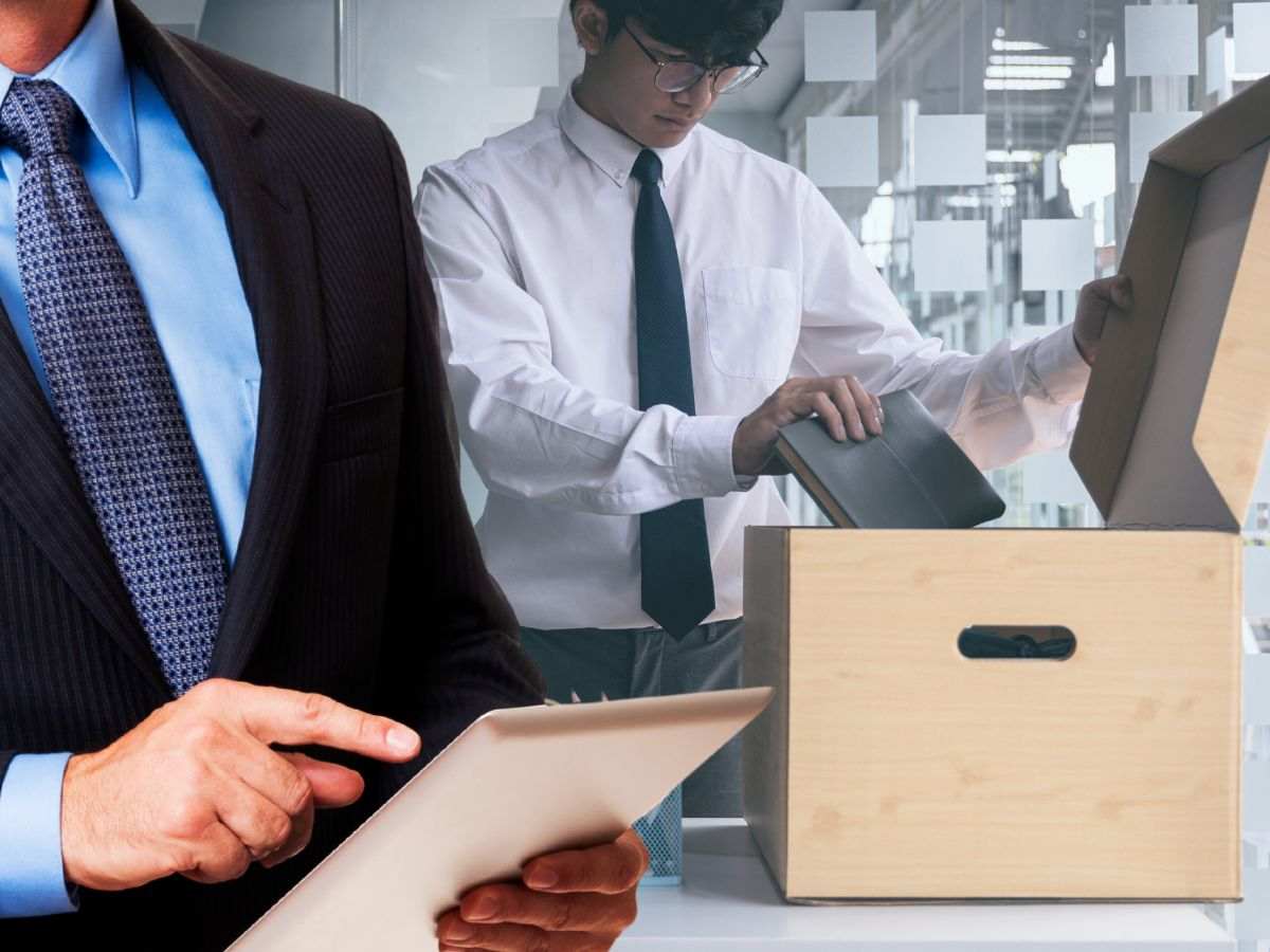 sfondo lavoratore licenziato e uomo con cartella in mano