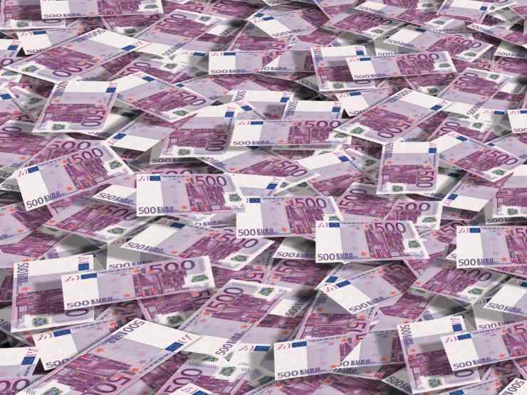 banconote 500 euro sparse