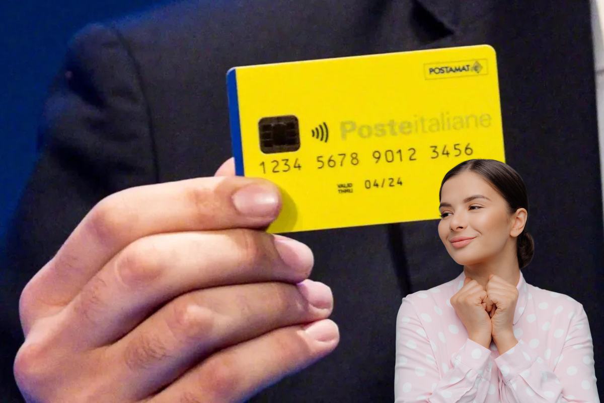 uomo con carta rdc in mano e donna soddisfatta
