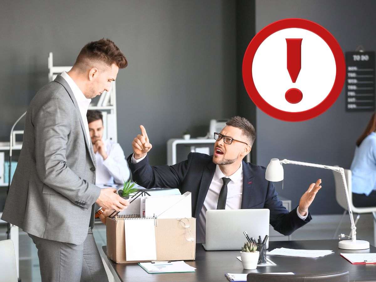 sfondo colleghi che litigano in ufficio e punto esclamativo icona