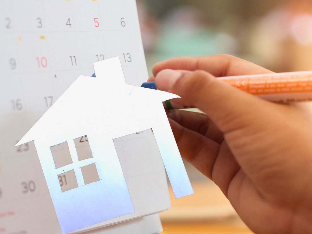 sfondo calendario e sagoma casetta