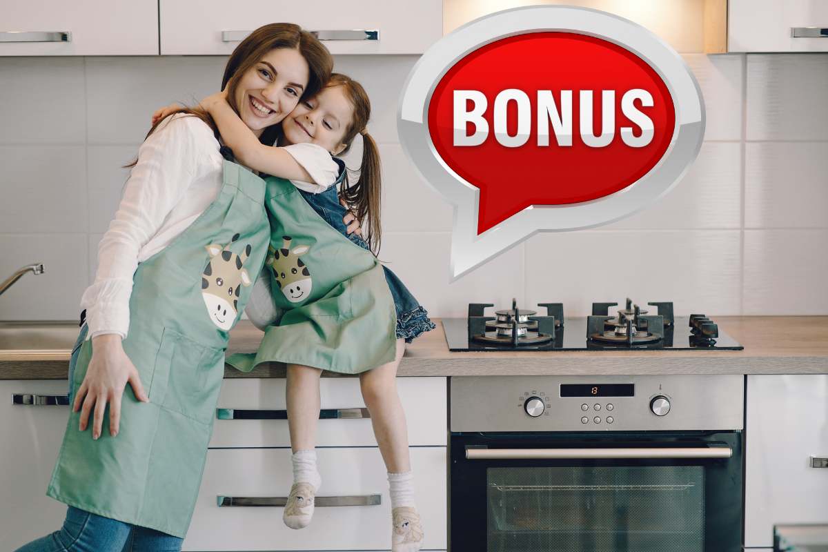 mamma e figlie con grembiule cucina abbracciate e la scritta bonus