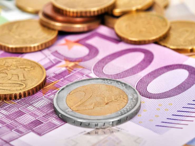 banconote e monete euro