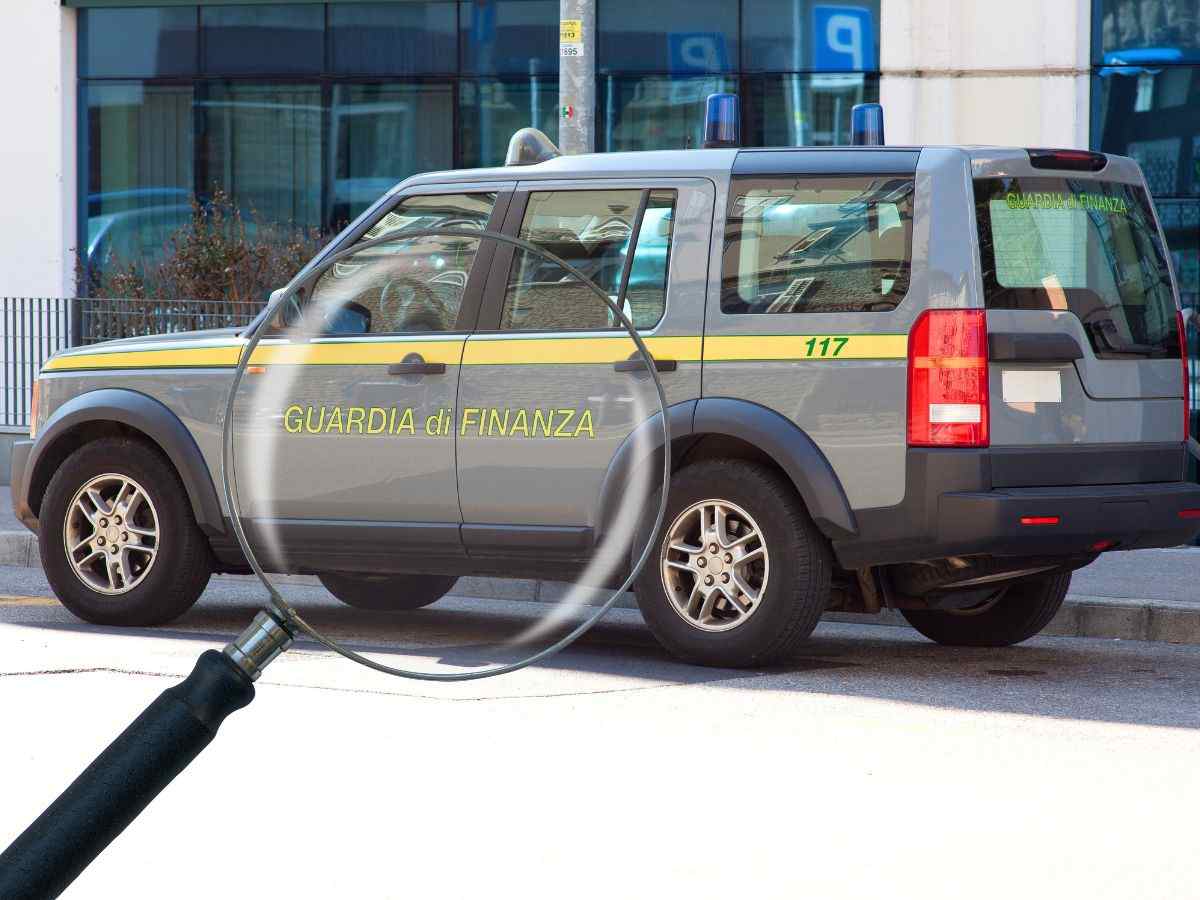 sfondo auto GdF e lente d'ingrandimento