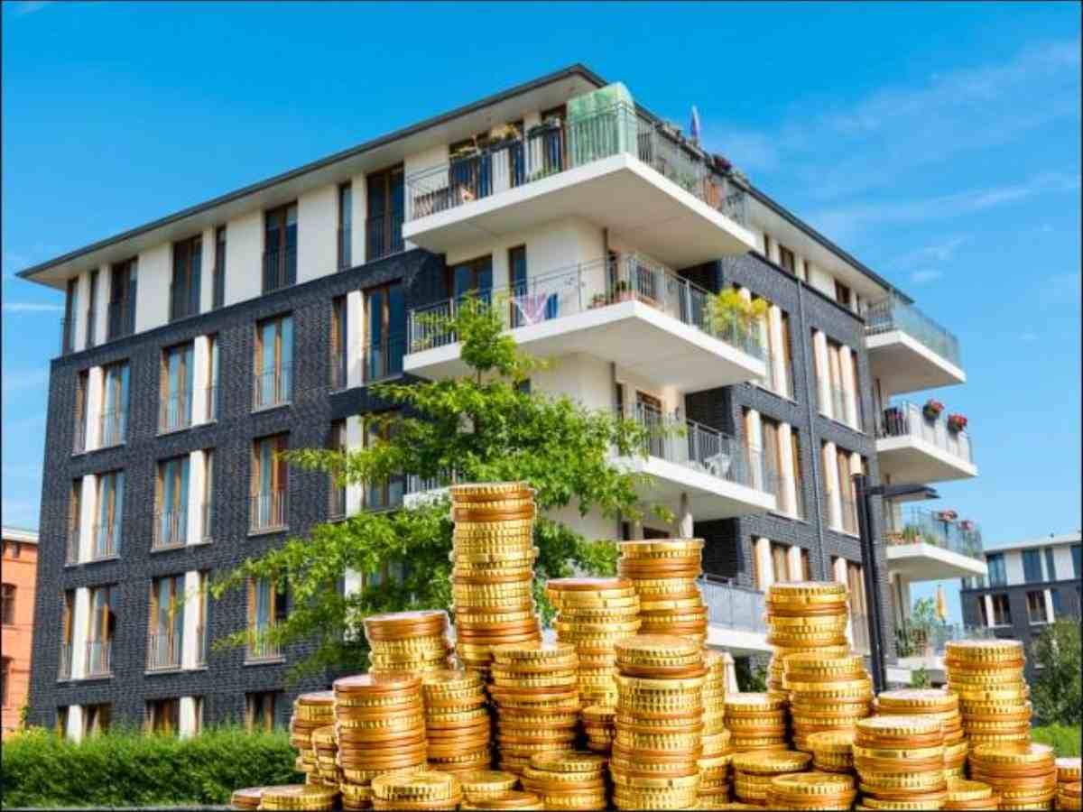 sfondo condominio e monete euro