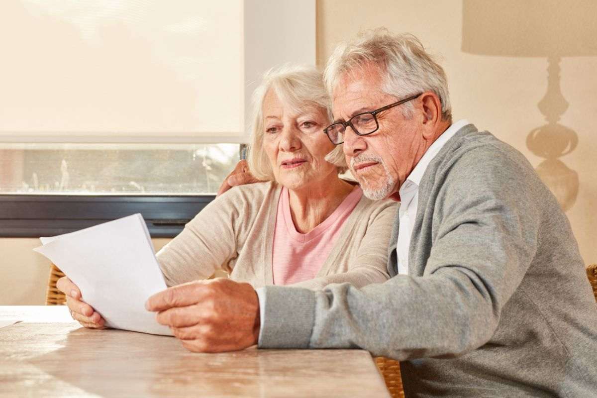 Persone che si informano sulla pensione
