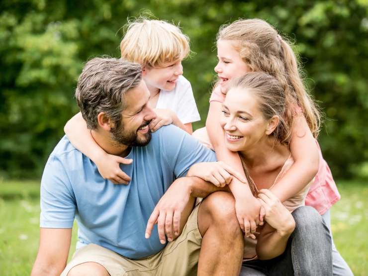 famiglia che sorride
