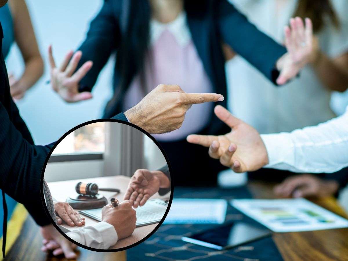 sfondo persone che litigano e tondo con mani che firmano testamento