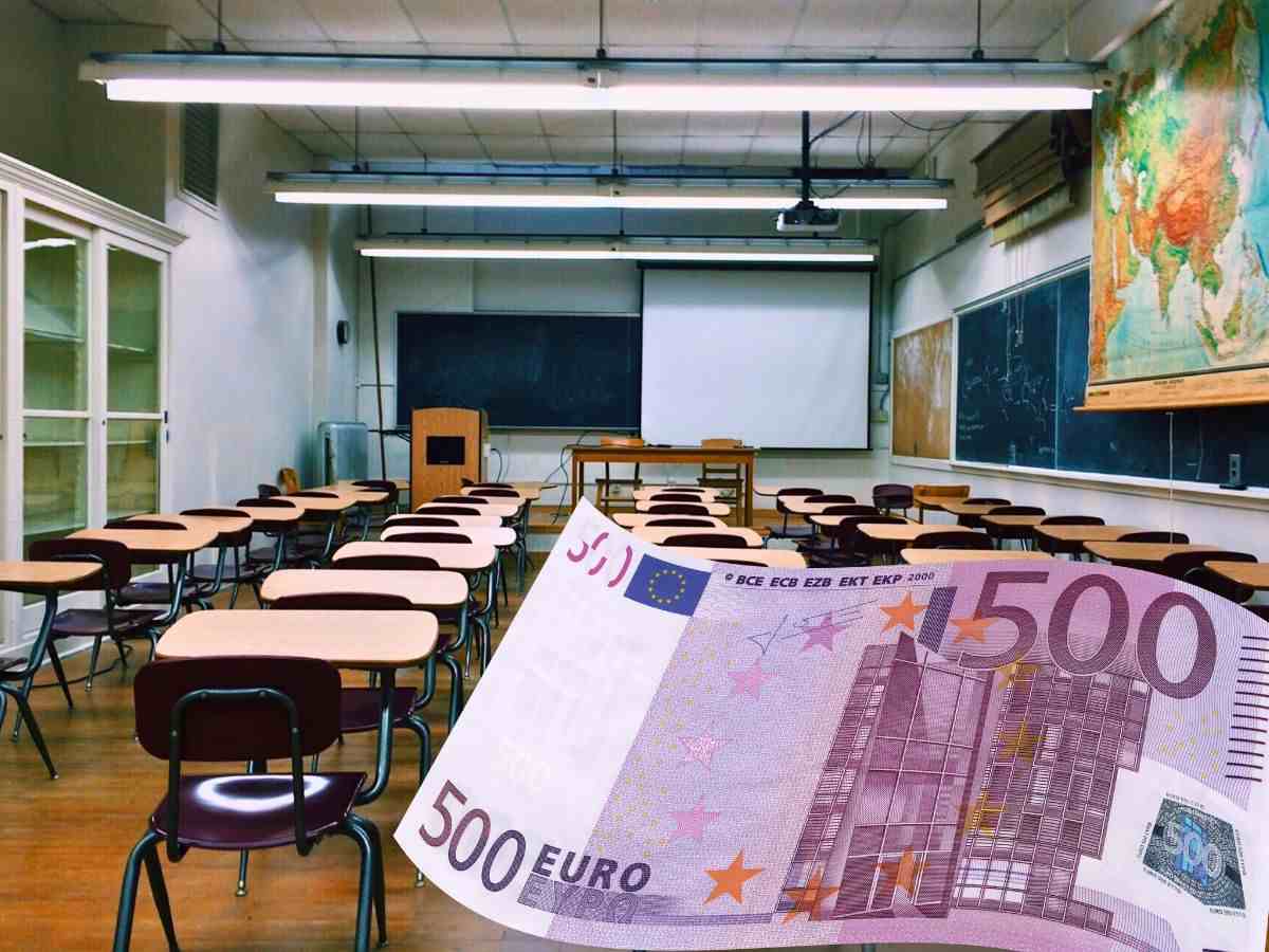 sfondo aula scolastica e banconota 500 euro