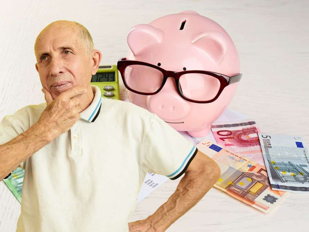 sfondo salvadanaio e banconote euro e anziano