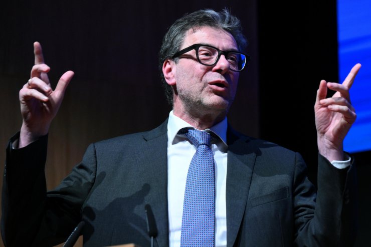 il ministro giorgetti