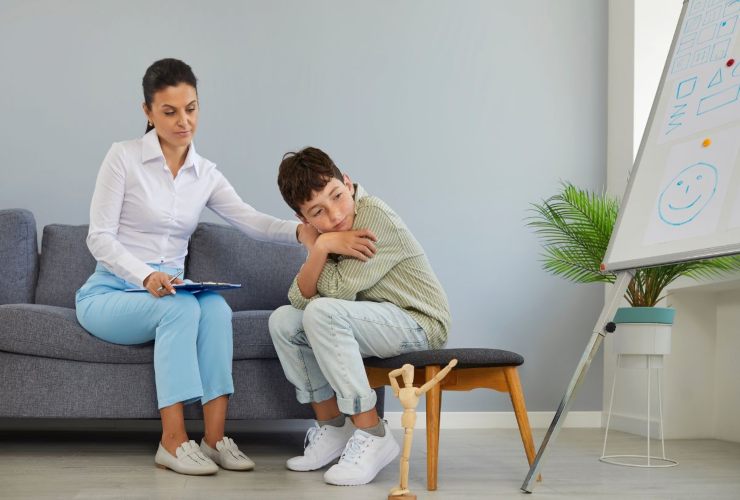 mamma con figlio affetto da Asperger