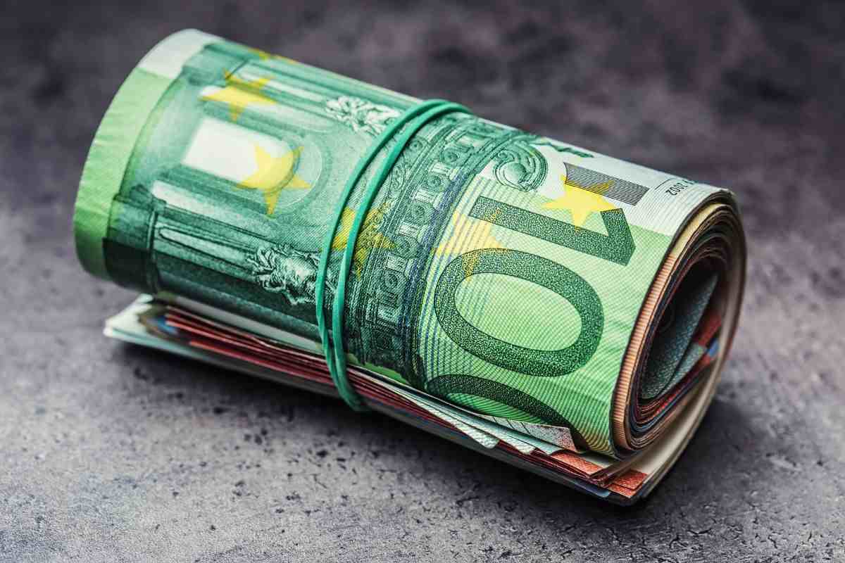 Rotolo di banconote